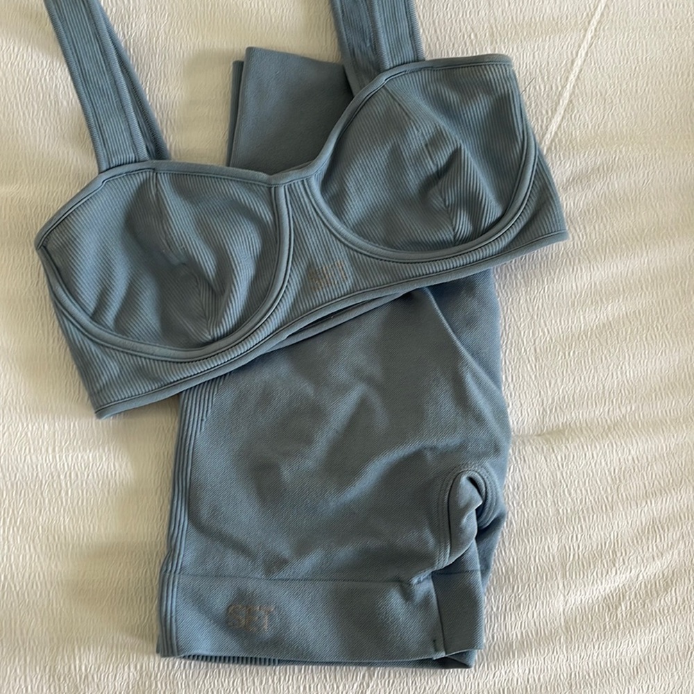 SET ACTIVE sculptflex shorts & top